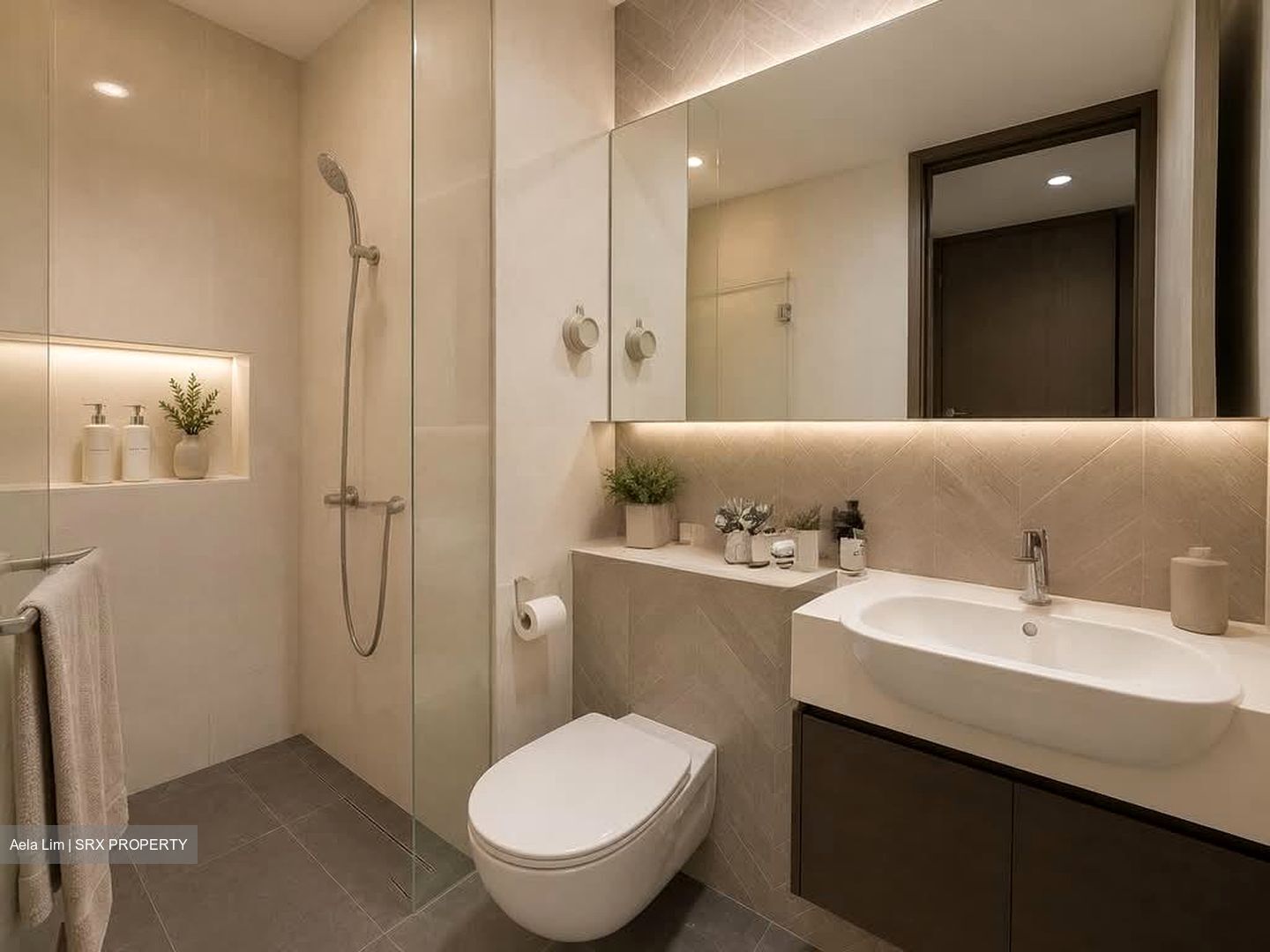 The Centren (D14), Apartment #561642101